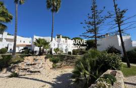 Charming 3 bedroom semi-detached villa near the Tennis Academy, Golf and the beach in Vale Lobo, Algarve