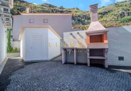 4-bedroom villa with pool, garden, and sea view — Machico, Madeira