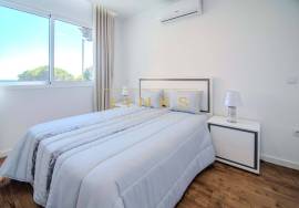 4-bedroom villa with pool, garden, and sea view — Machico, Madeira