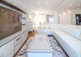 4-bedroom villa with pool, garden, and sea view — Machico, Madeira