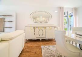 4-bedroom villa with pool, garden, and sea view — Machico, Madeira