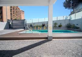 4-bedroom villa with pool, garden, and sea view — Machico, Madeira