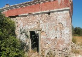 Land with Ruin to Renovate at Height between Querença and Loulé.