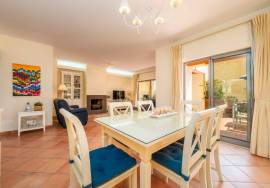 PRESTIGE MOURA ZARA T3 - with pool and garage in Vilamoura.