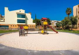 PRESTIGE MOURA ZARA T3 - with pool and garage in Vilamoura.