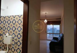 4 bedroom apartment with private parking for annual rental