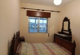 4 bedroom apartment with private parking for annual rental