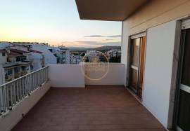 4 bedroom apartment with private parking for annual rental