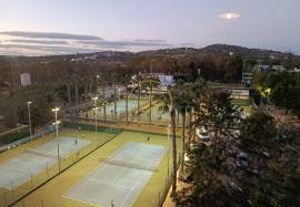 4 bedroom apartment with private parking for annual rental