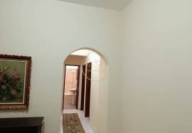 4 bedroom apartment with private parking for annual rental