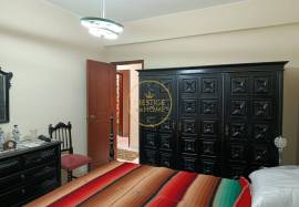 4 bedroom apartment with private parking for annual rental