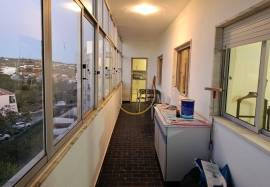 4 bedroom apartment with private parking for annual rental
