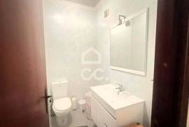 2 bedroom apartment for rent in Aver-o-Mar 2 bedroom apartment for rent in Aver-o-Mar