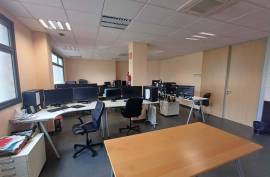 COMMERCIAL PREMISES FOR SALE IN ZAMUDIO