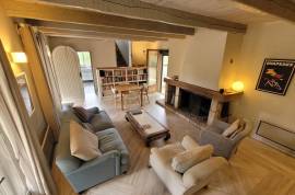 Charming Stone Farmhouse With 105 M2 Of Living Space On 19209 M2 Of Scrubland And Holm Oak Trees On A Hillside.