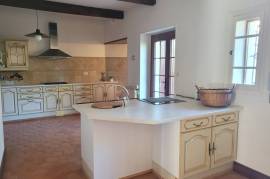 Elegant Winegrower's House With 370 M2 Of Living Space On 1548 M2 Of Land With Swimming Pool And Views.