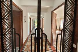 Elegant Winegrower's House With 370 M2 Of Living Space On 1548 M2 Of Land With Swimming Pool And Views.