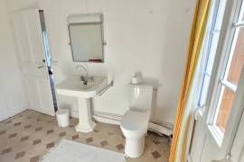 Elegant Winegrower's House With 370 M2 Of Living Space On 1548 M2 Of Land With Swimming Pool And Views.