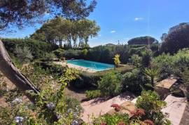 Elegant Winegrower's House With 370 M2 Of Living Space On 1548 M2 Of Land With Swimming Pool And Views.