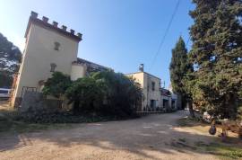 Beautiful Character Property With Tower, Former 13th Century Sheepfold Converted Into A Wine Estate With Two Dwellings And A Working Cellar. Beautiful Character Property With Tower, Former 13th Century Sheepfold Converted Into A Wine Estate With Two Dwellings And A Working Cellar.