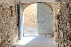 Character Stone Village House, Entirely Renovated, With 200 M2 Of Living Space Offering 4 Bedrooms, A Sunny Terrace And A Large Garage With Spa. A Must See