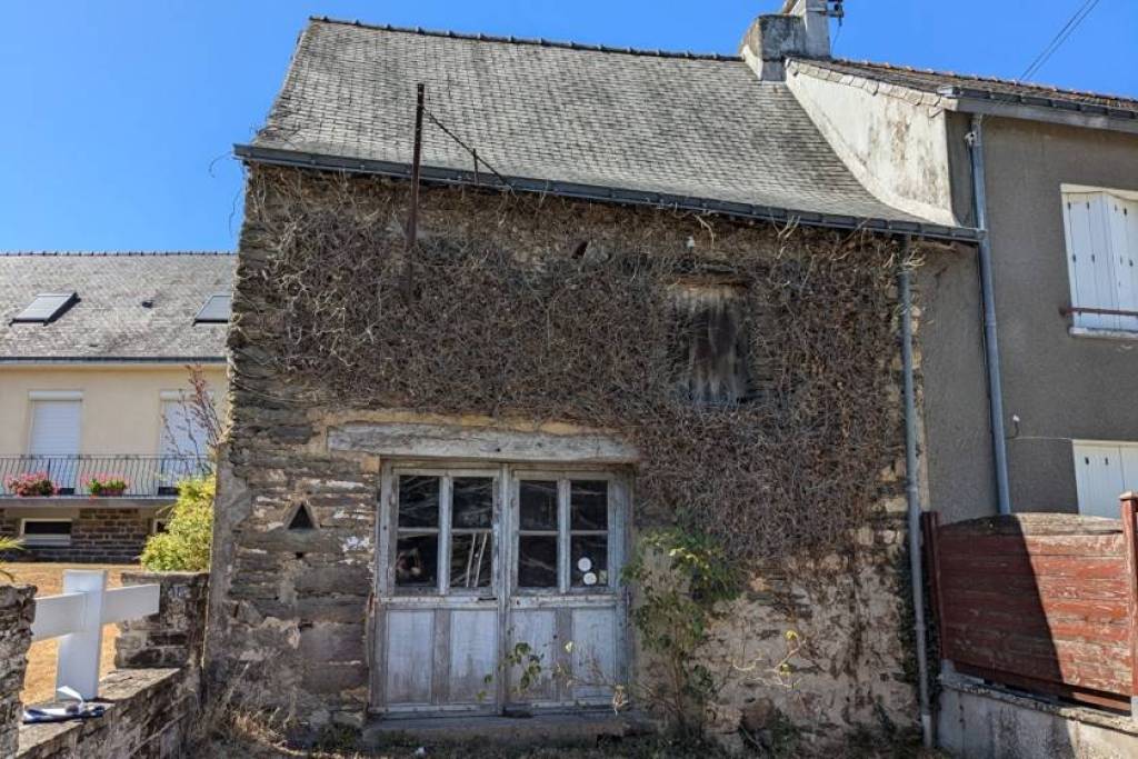 Renovation Project with Garden and Good Potential