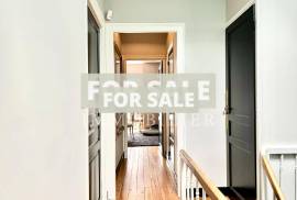 Town House with Lovely Private Garden