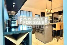 Town House with Lovely Private Garden