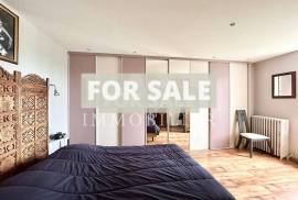 Beautiful Town House with Garden