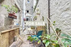 Town House Plus Apartment in Coastal Resort