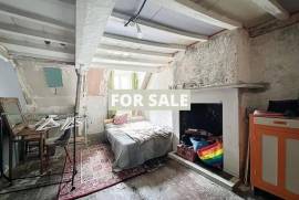 Town House Plus Apartment in Coastal Resort