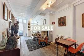 Town House Plus Apartment in Coastal Resort
