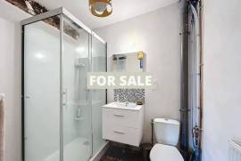 Town House Plus Apartment in Coastal Resort
