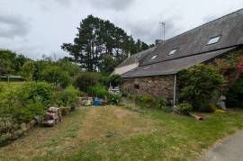 Charming Country House with Mature Garden