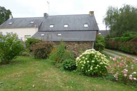 Charming Country House with Mature Garden