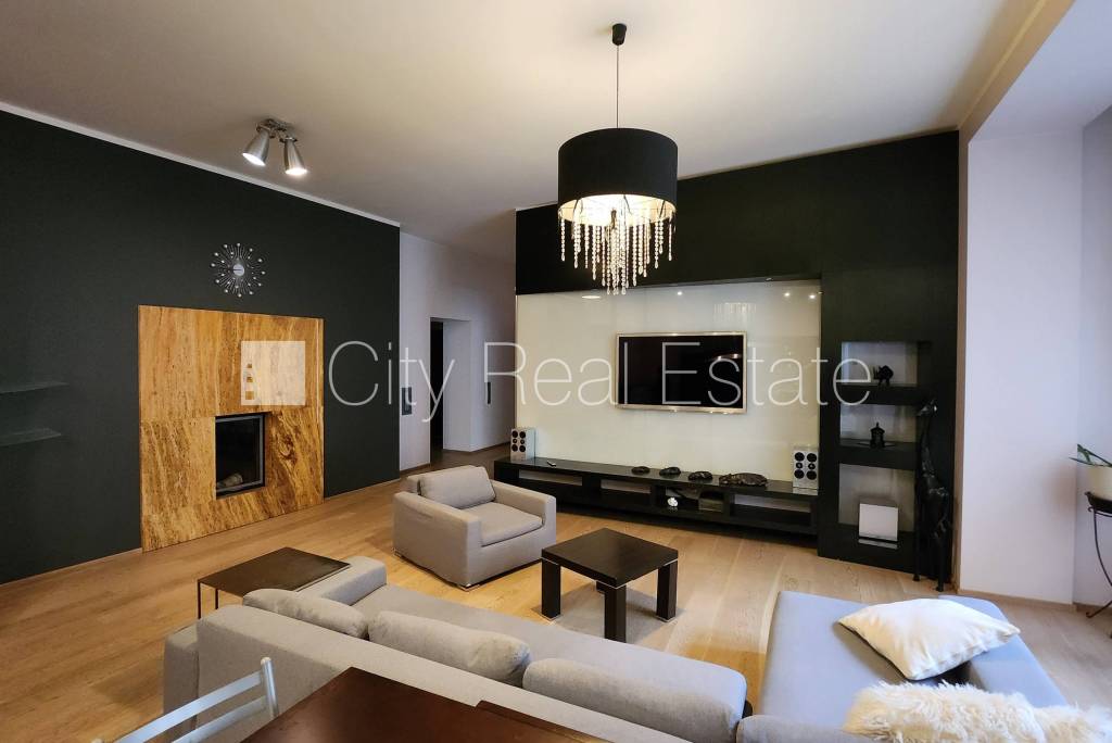 Apartment for rent in Riga, 165.00m2