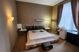 Apartment for rent in Riga, 165.00m2