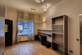 Apartment for rent in Riga, 165.00m2