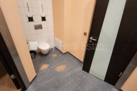 Apartment for rent in Riga, 165.00m2