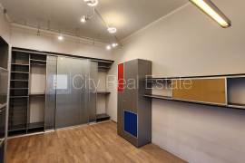 Apartment for rent in Riga, 165.00m2