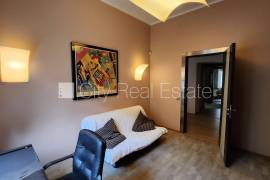 Apartment for rent in Riga, 165.00m2