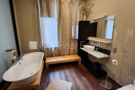 Apartment for rent in Riga, 165.00m2