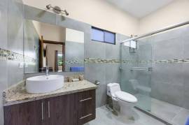 Laurel Condo Unit #19: Affordable 2-Bedroom Condo with Pool Access in Playa Potrero