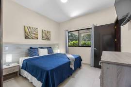 Laurel Condo Unit #1: Cozy and Affordable 2-Bedroom Condo in Playa Potrero