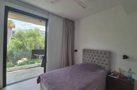 Modern 4 Bedroom Villa - Chloraka, Paphos