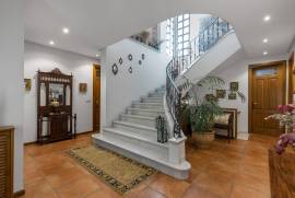 listing listing