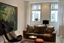 251 | Stylish 2-room apartment in prime Mitte location Featured