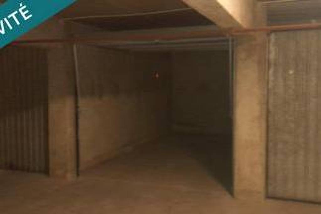 box fermé en sous sol