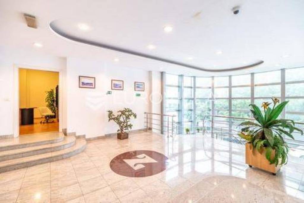 Zagreb, Sesvete office space NKP 585 m2