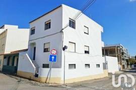 Prédio em Portimão de 224 m²